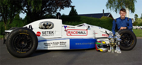 Morten Dons fra Struer Kart Racing gjorde rent bord med 3 sejre i Zetec Cup’en, og en 3. Plads generelt i løb 2